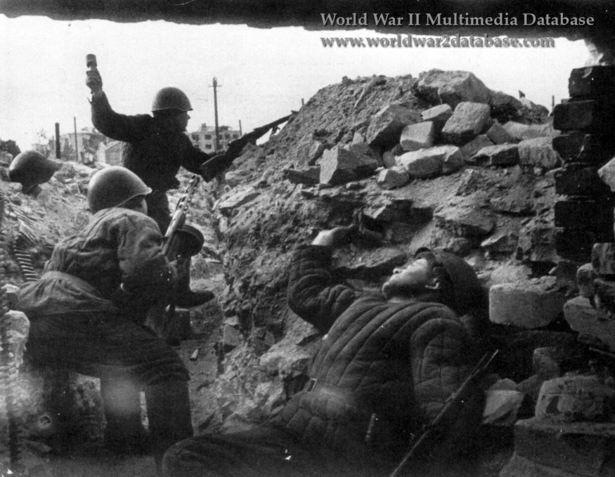 Preparing For An Assault In Stalingrad